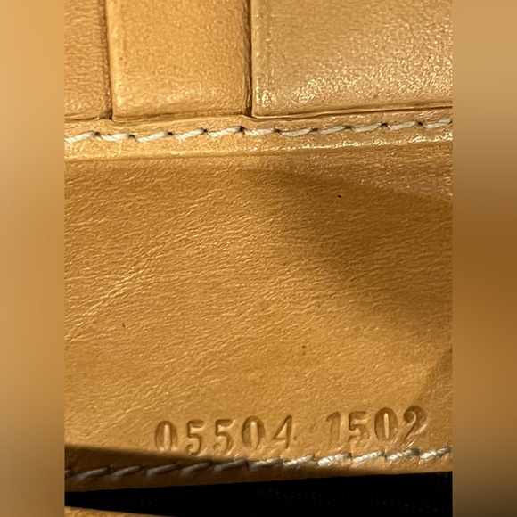 Gucci Vintage Tan Leather Bifold Wallet - Picture 3 of 10